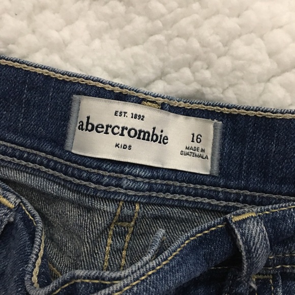 Abercrombie Jean Shorts - Picture 3 of 3